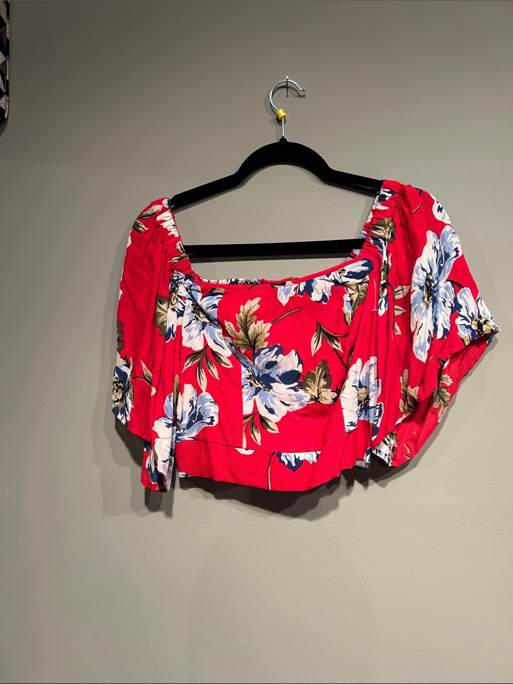 Band Of Gypsies Red Floral Off-Shoulder Crop Top With Blue & White Blooms